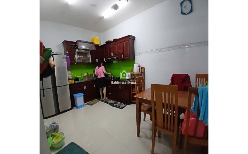 Bán nhà ngay ĐH Công Thương, Phước Long B, 95m2 x 3 Tầng